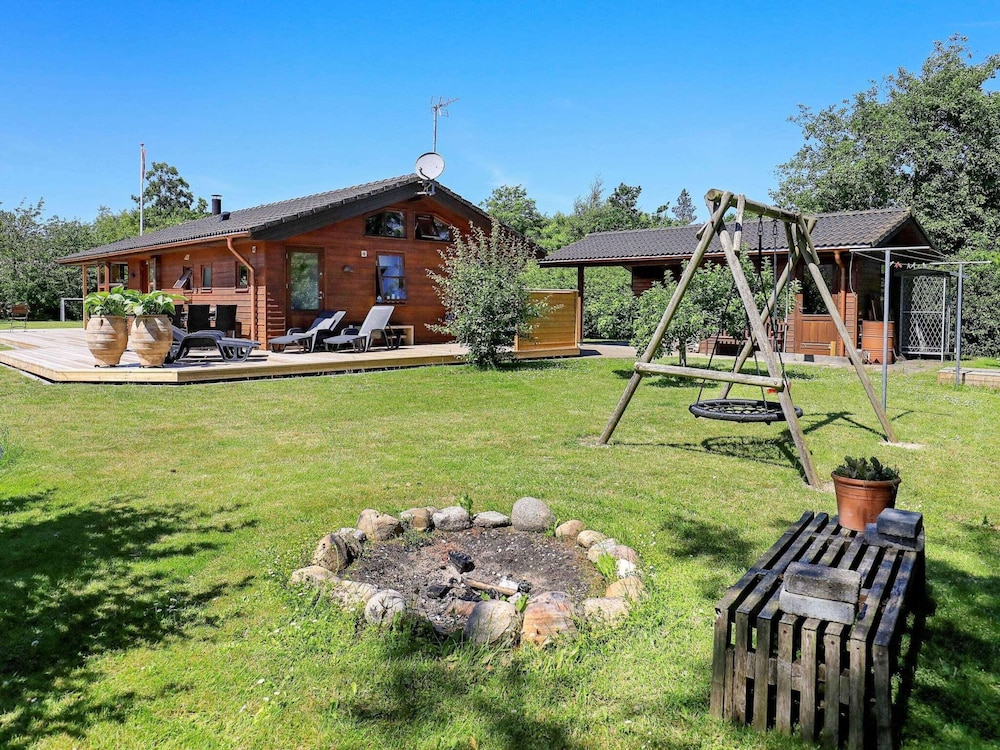 8 Person Holiday Home in Ulfborg