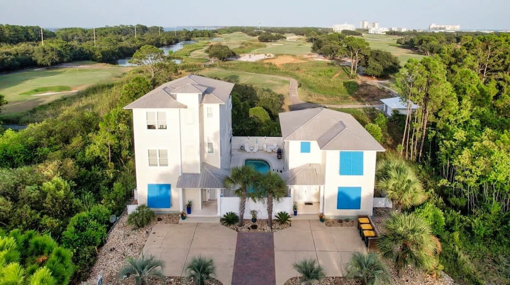 Beach Walk Retreat Heated Pool Golf Views Main Guest House Sleeps 15