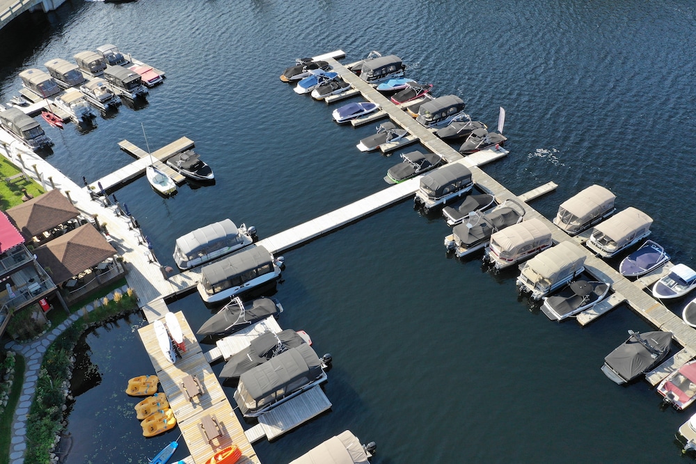 Le Viking Resort & Marina