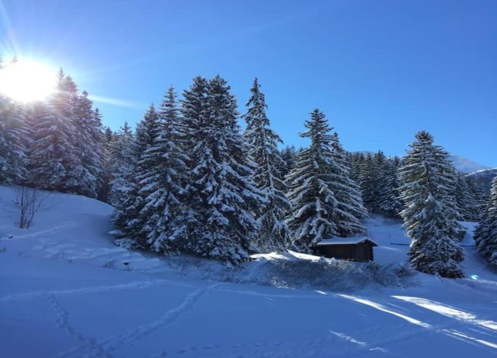 Studio in Doucy at the Foot of Ski Slopes