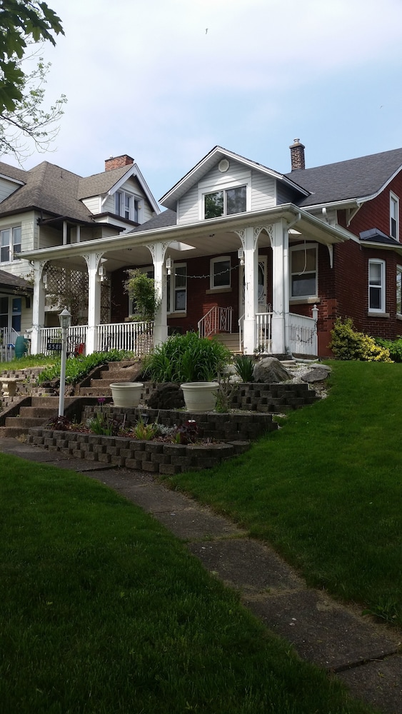 Glen Mhor Bed and Breakfast