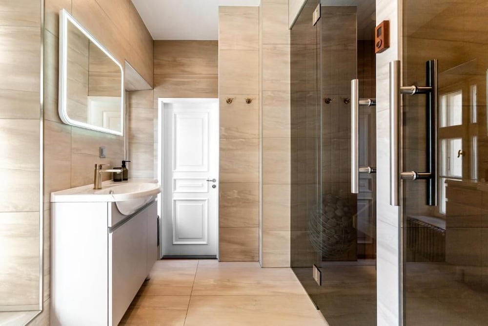 Luxury 2BD apartment in City Center