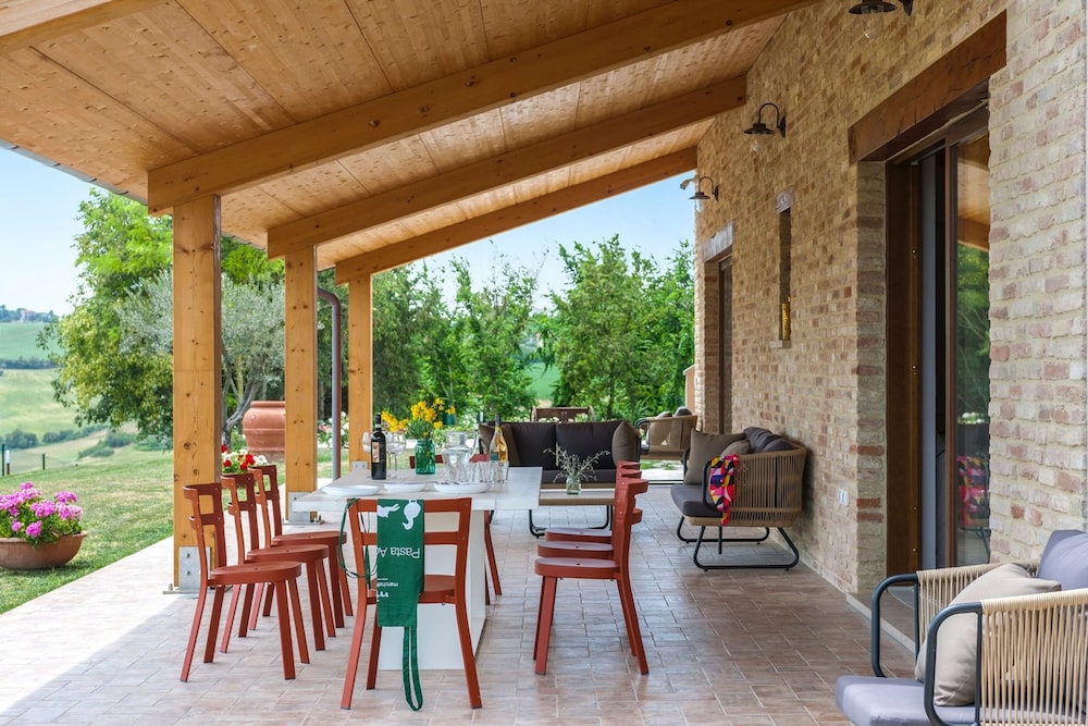 I Gelsi 12 2 by Marche Holiday Villas