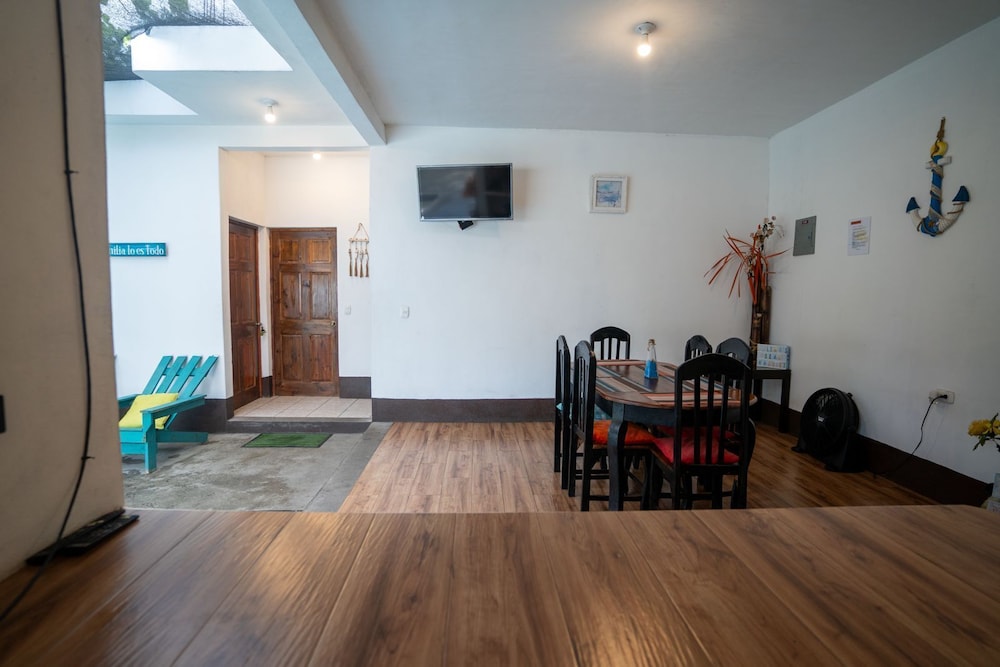 Residencia privada y con hermosa piscina