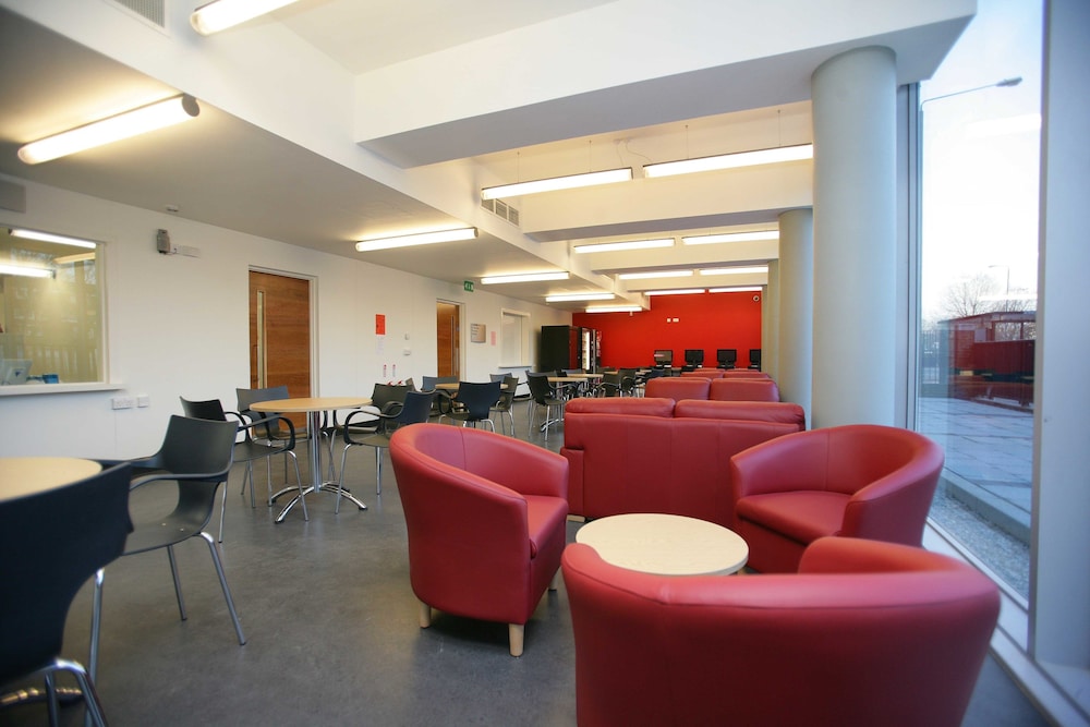 Davies Court - Hostel