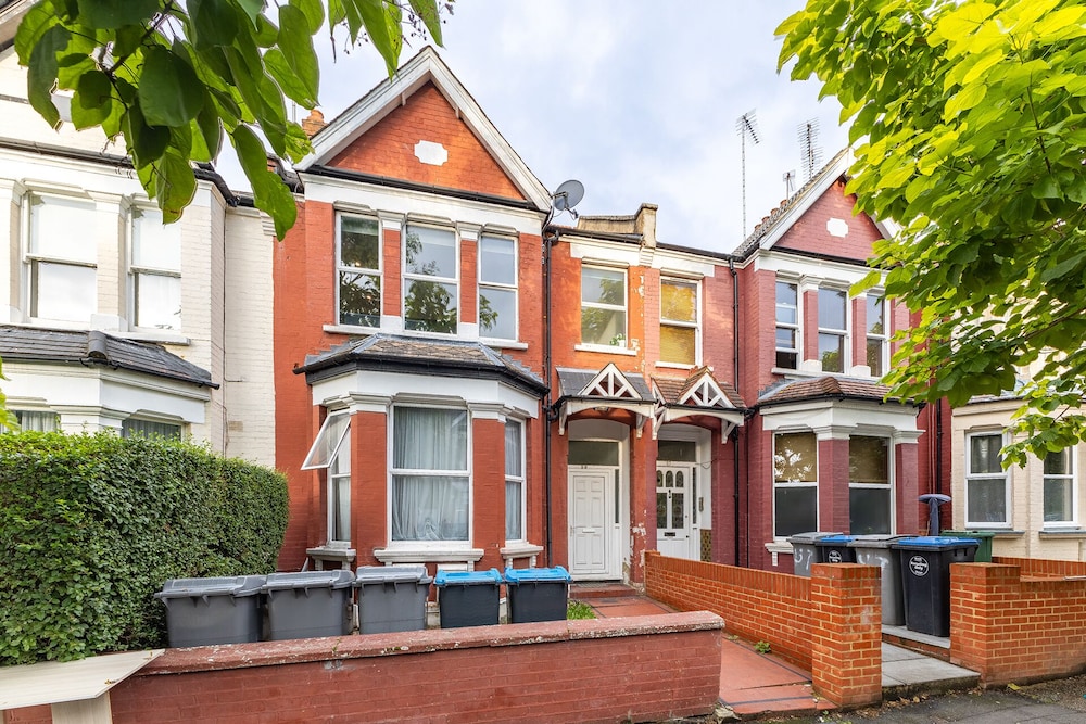 Cozy 3-bedroom Flat in Willesden Green London