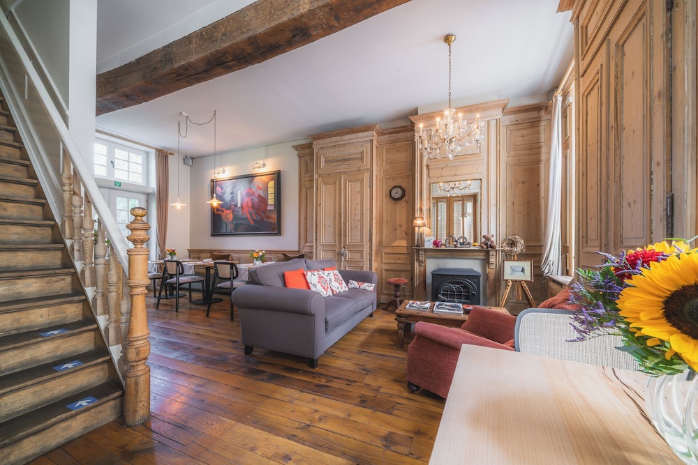 Number 11 Exclusive Guesthouse