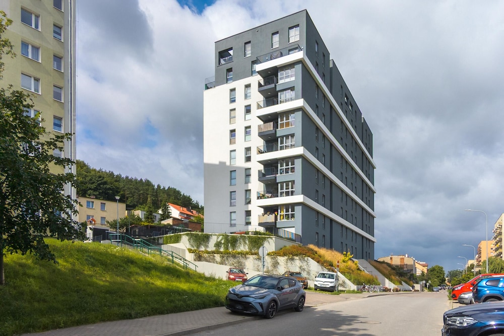 Stylish Apartment by Renters Prestige view 3