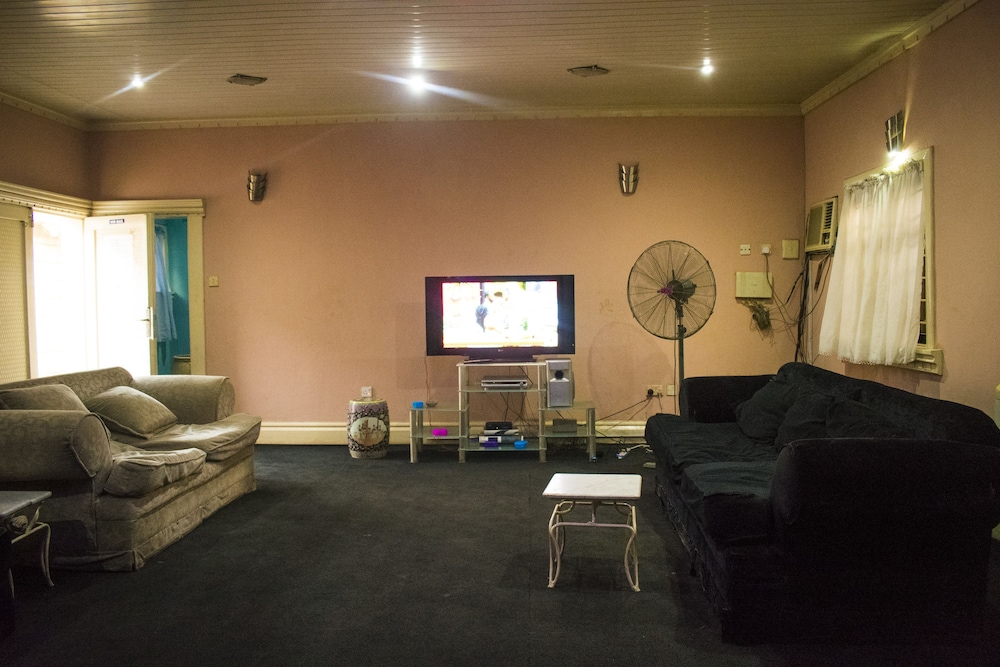 Whitehouse Exclusive Guest House