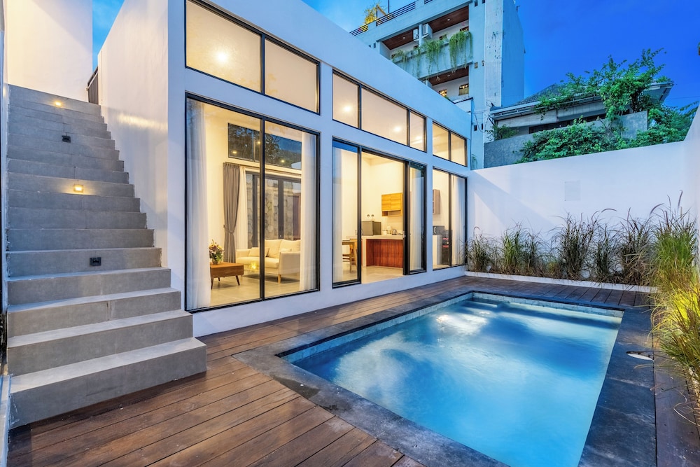 Light Way Villa in Canggu