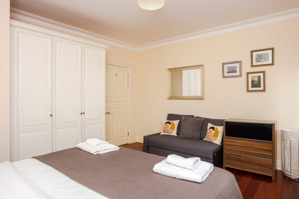 Luxury 2 Bedroom Apartment in London Bridge