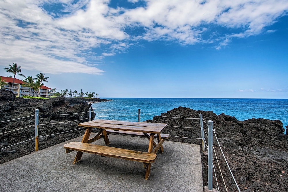 Steps From Lanai to Beach - AC & Wifi - Affordable- Vrkcv