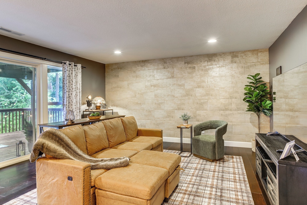 Commuter-friendly Vancouver Rental w/ Yard