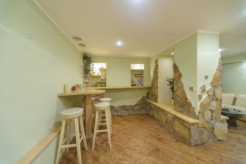 Kiev Accommodation Hotel Service