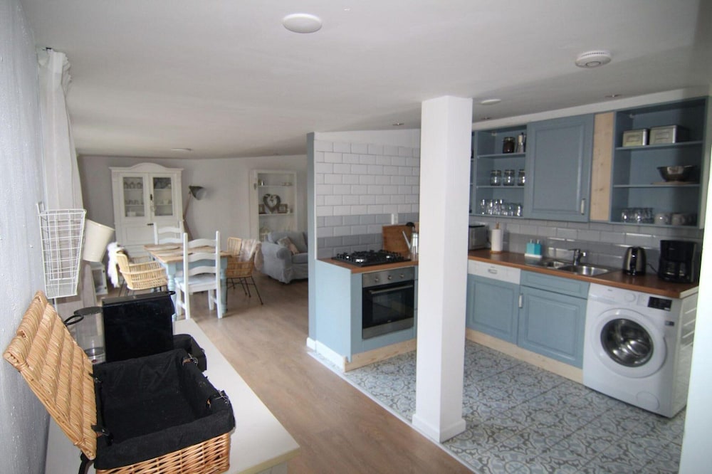 Furnished Bungalow Near Beach