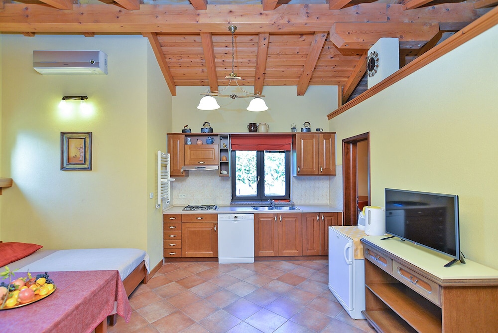 Apartments Pam 379