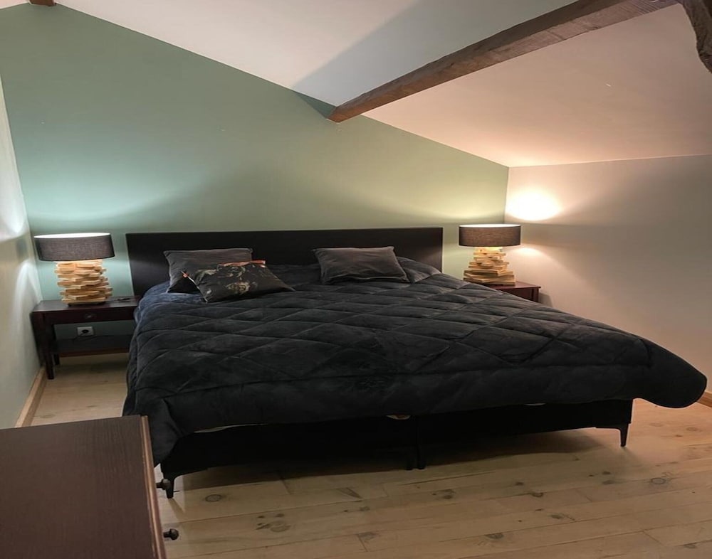 Estate in Pyrenees With Pool and Golf Nearby