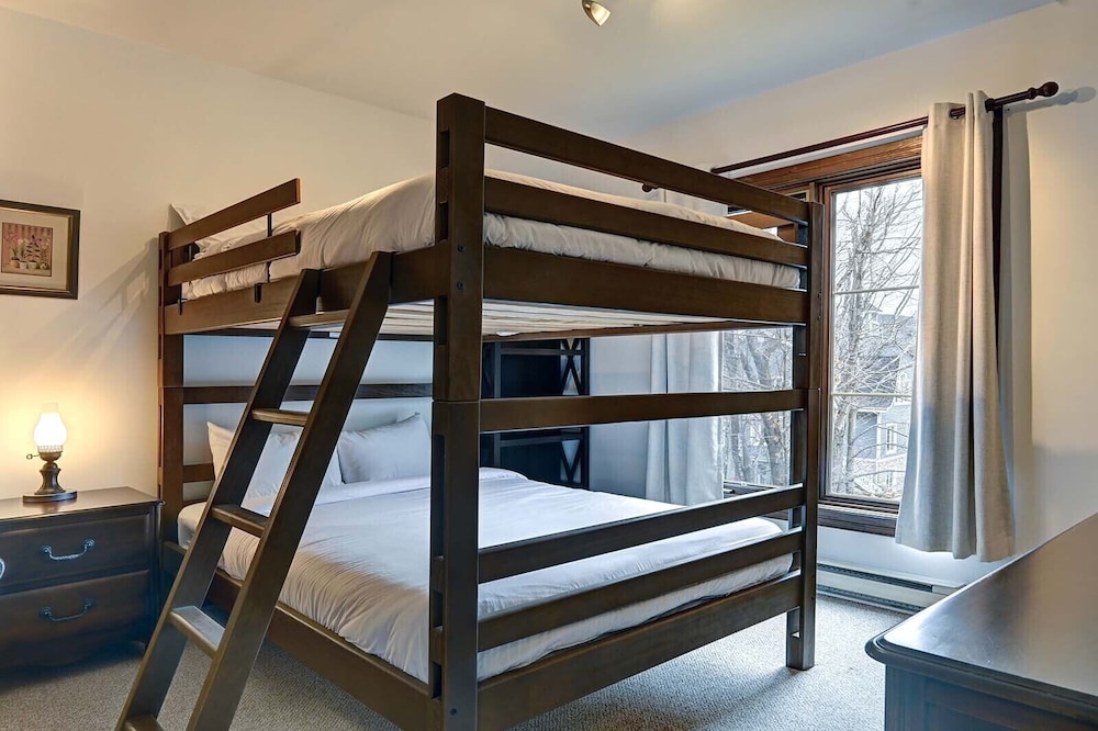 Les Manoirs Unit 10