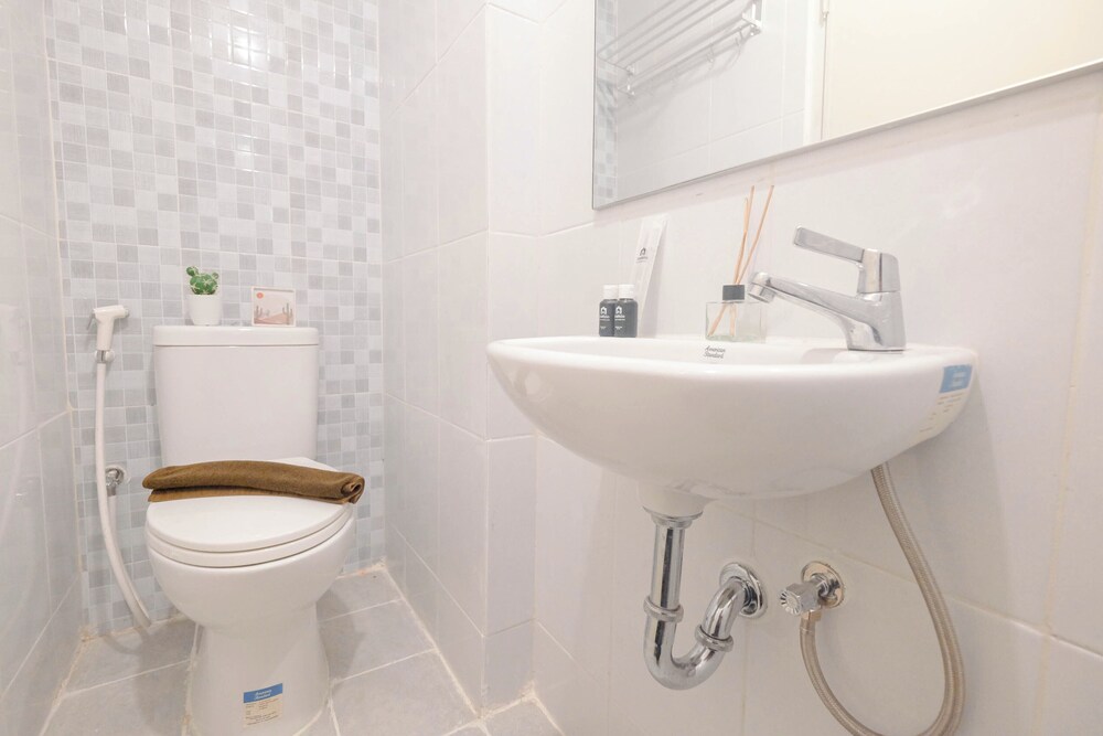 Modern Soft Minimalist Studio At Tokyo Riverside Pik 2 Apartment
