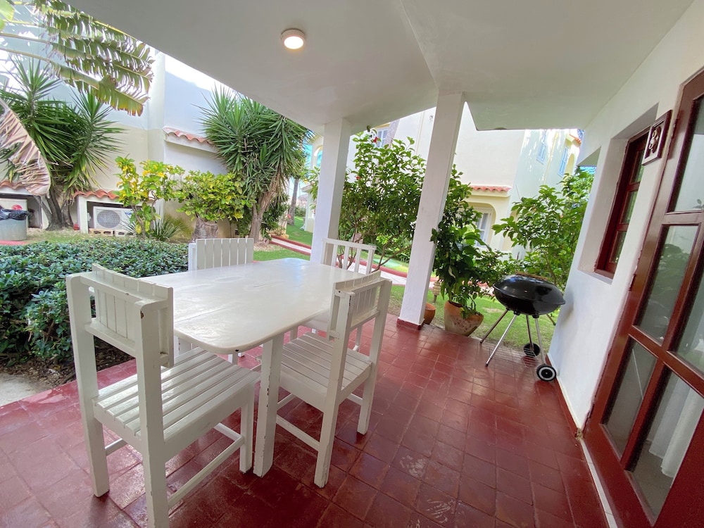 TROPICAL VILLAS playa LOS CORALES
