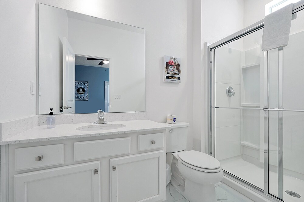 Luxury and Sophisticated 15 BR Ensuite