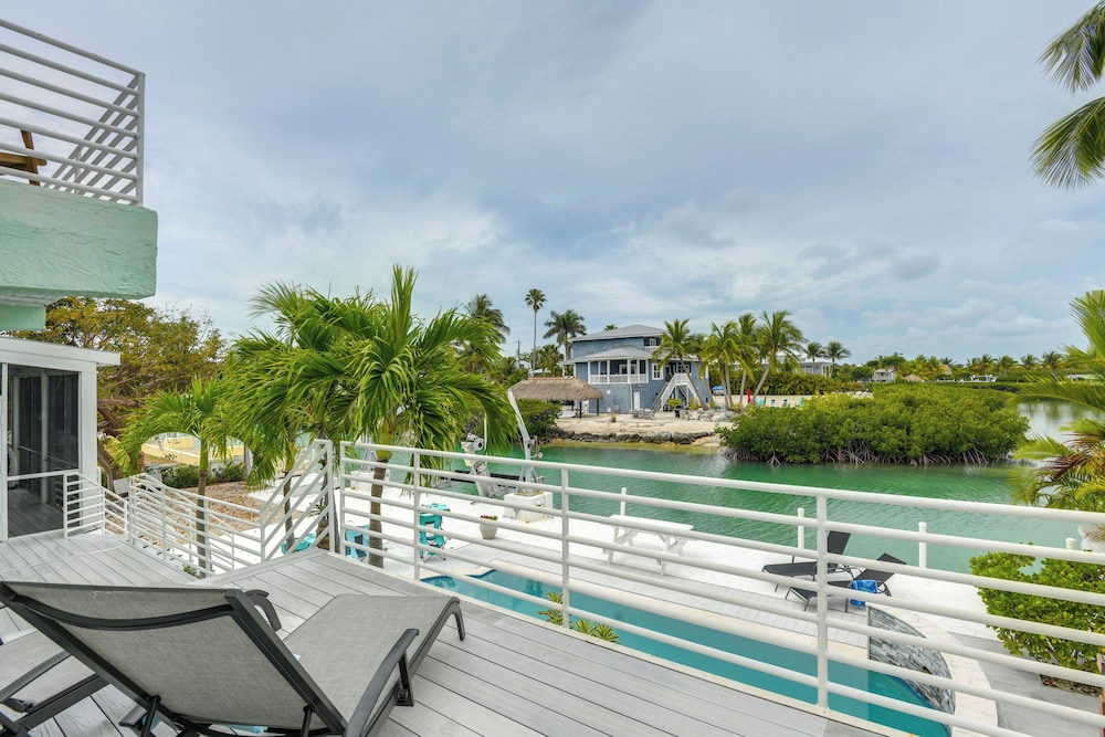 Dock + Balcony: Serene Big Coppitt Key Escape