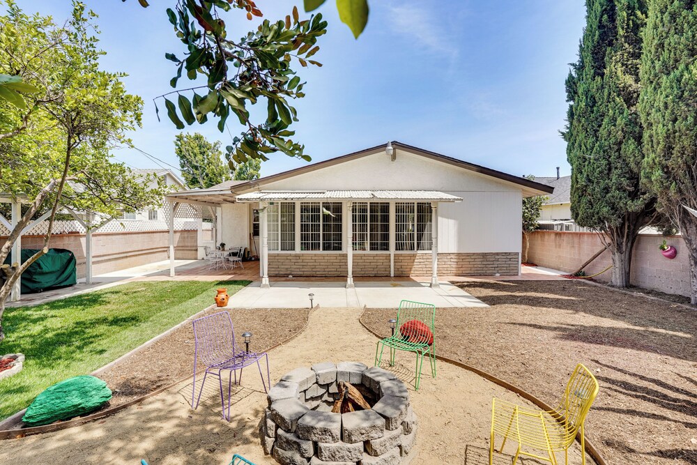 12 Mi to Dtwn LA: Family Home w/ Patio + Yard!