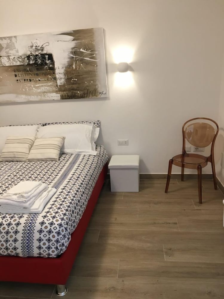 Loris B&B en Monserrato — bedroom