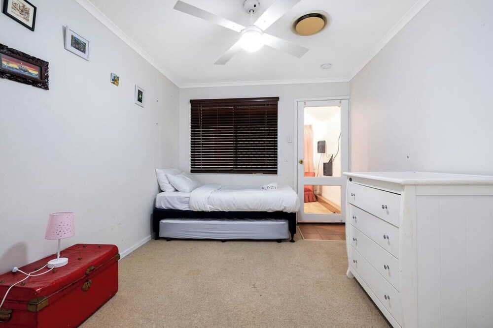 Gorgeous & Family Friendly 4 Bedroom Home