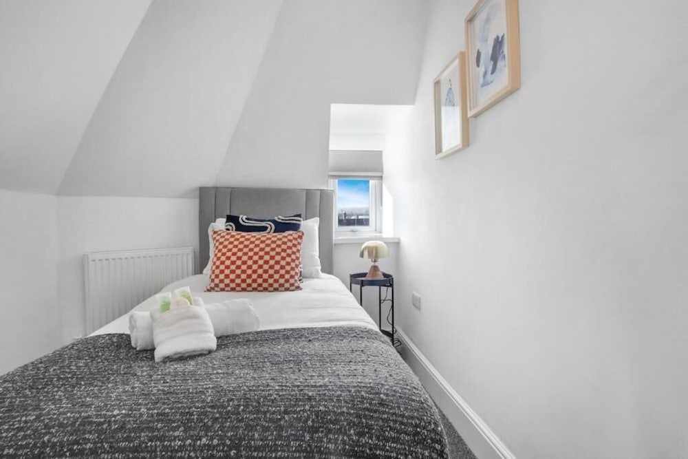 Cardiff City Base Modern 2-bed Apartment