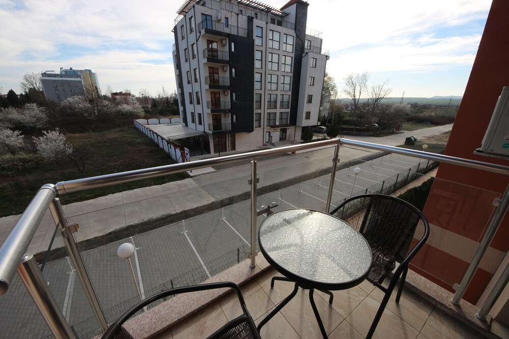 Menada Apartments in Tarsis Nova Complex