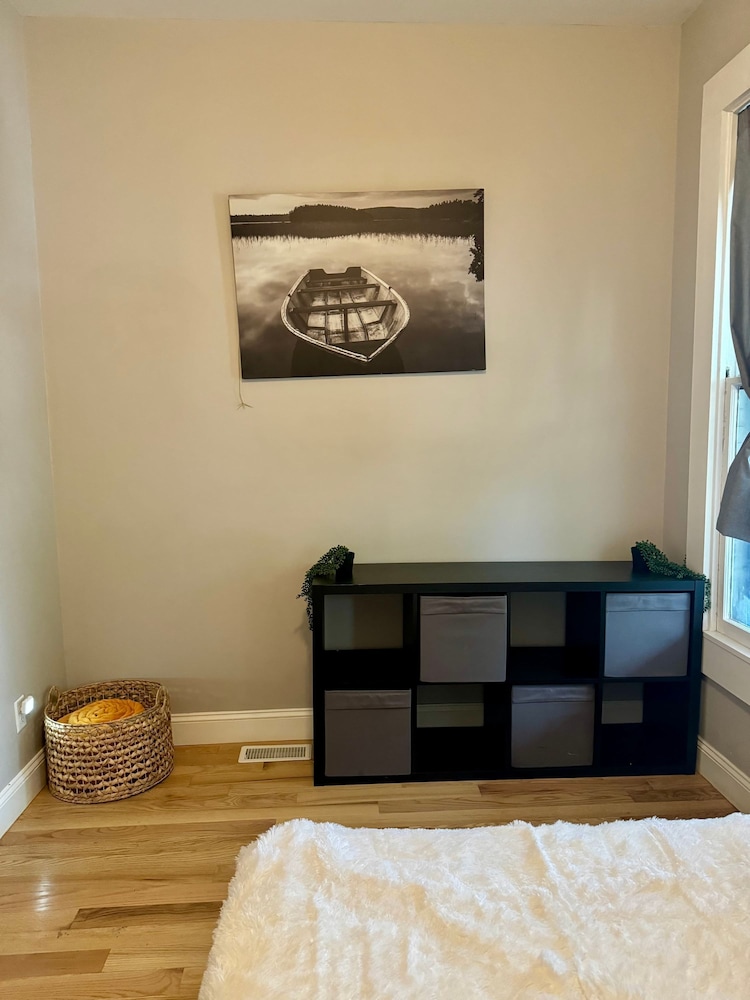 Prime Location - Top Rated - Clean - Parking Free