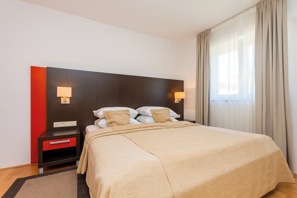Marina Apartment Ostro 313 view 2