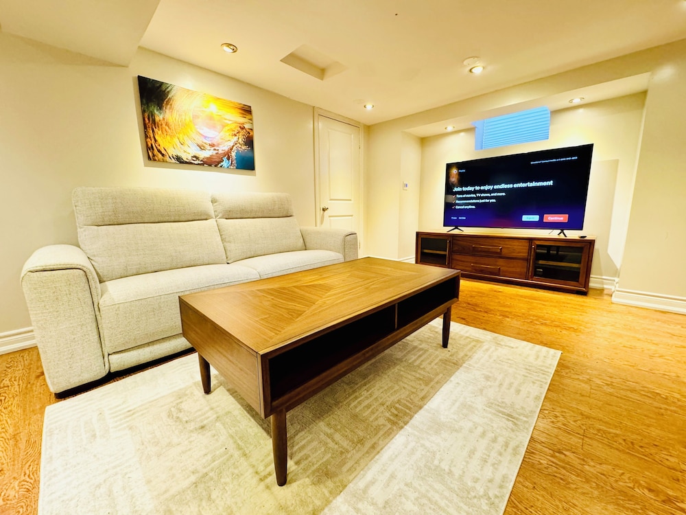 Cozy 2BR Retreat - Comfort & Convenience