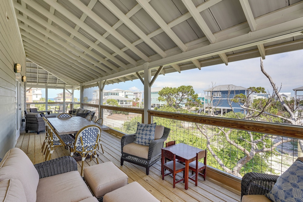 Walk to Ocean: Beach House w/ Pool in Port St Joe!