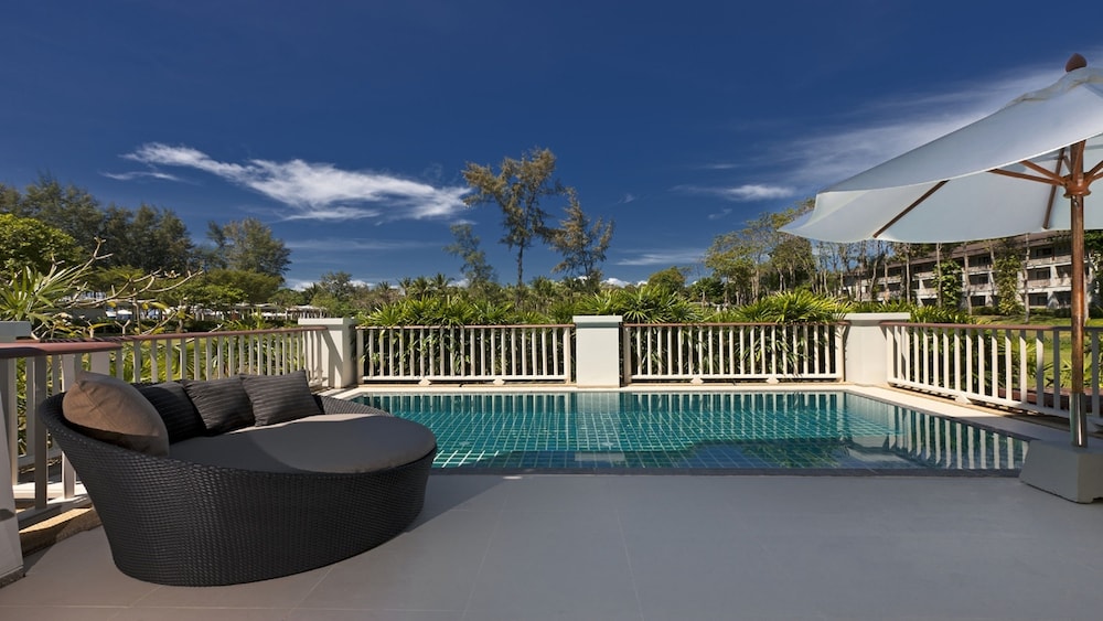 Dusit Thani Krabi Beach Resort 12