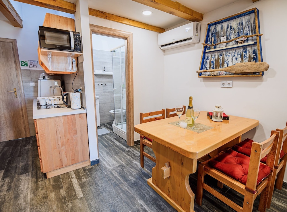 Sleek and Stylish Umag Apartments With Sea View