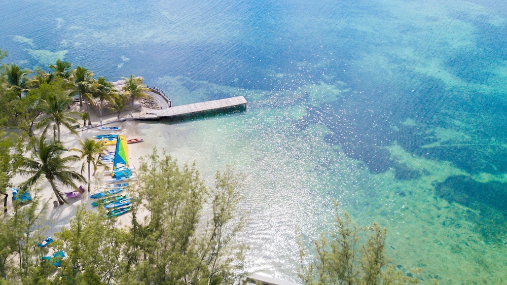 Thatch Caye, a Muy'Ono Resort
