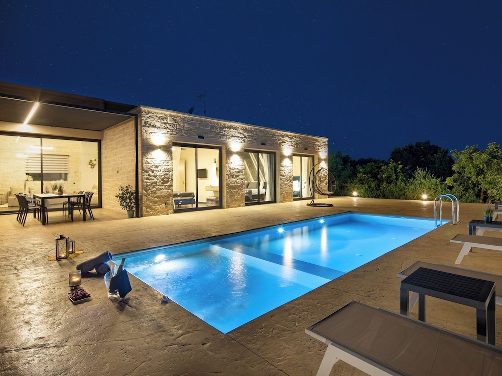 PanStel - Villa Aurora with private pool