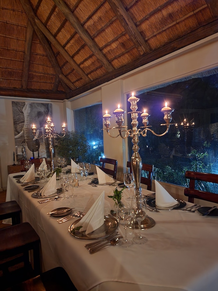 Karongwe - River Safari Lodge