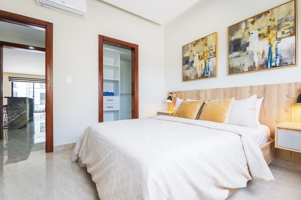 Tropical 2BR Retreat - Terrace, BBQ and Pool
