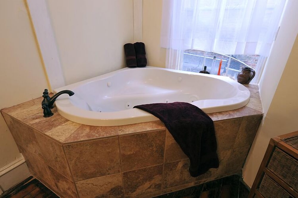 Hall House Hotel