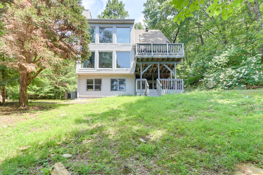 Airy Jasper Vacation Rental w/ Deck + Gas Grill view 4
