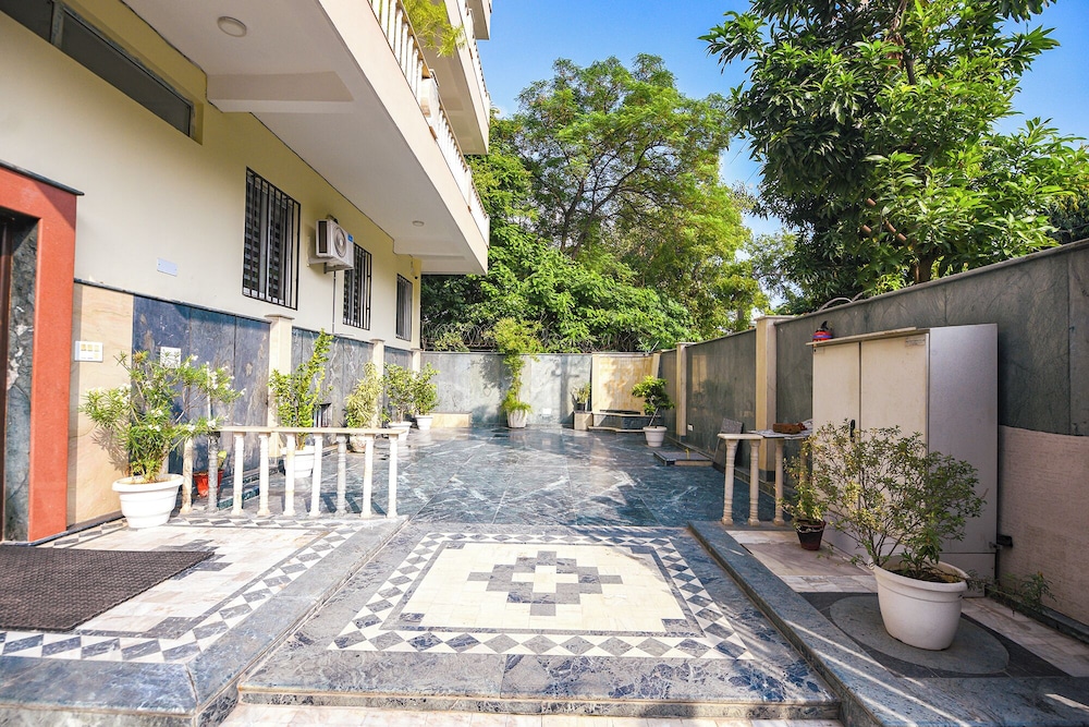 Fabhotel Sai Village