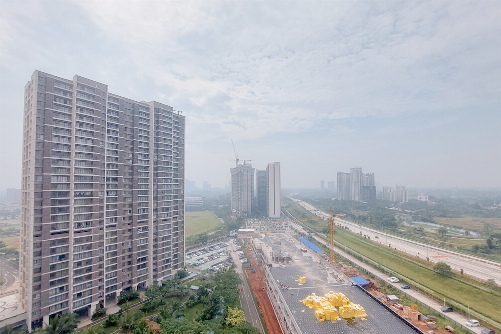 Good Deal And Spacious 3Br Sky House Bsd Apartment