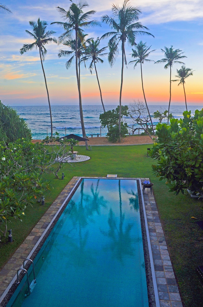 Mirissa Beach Villa