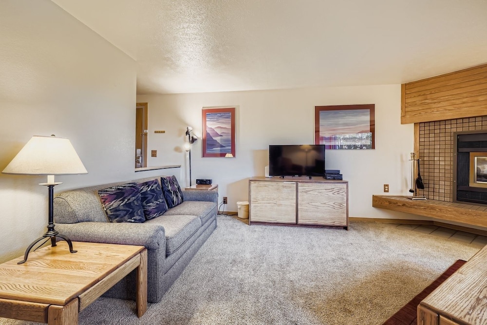 Frostfire B19 2 Bedroom Condo