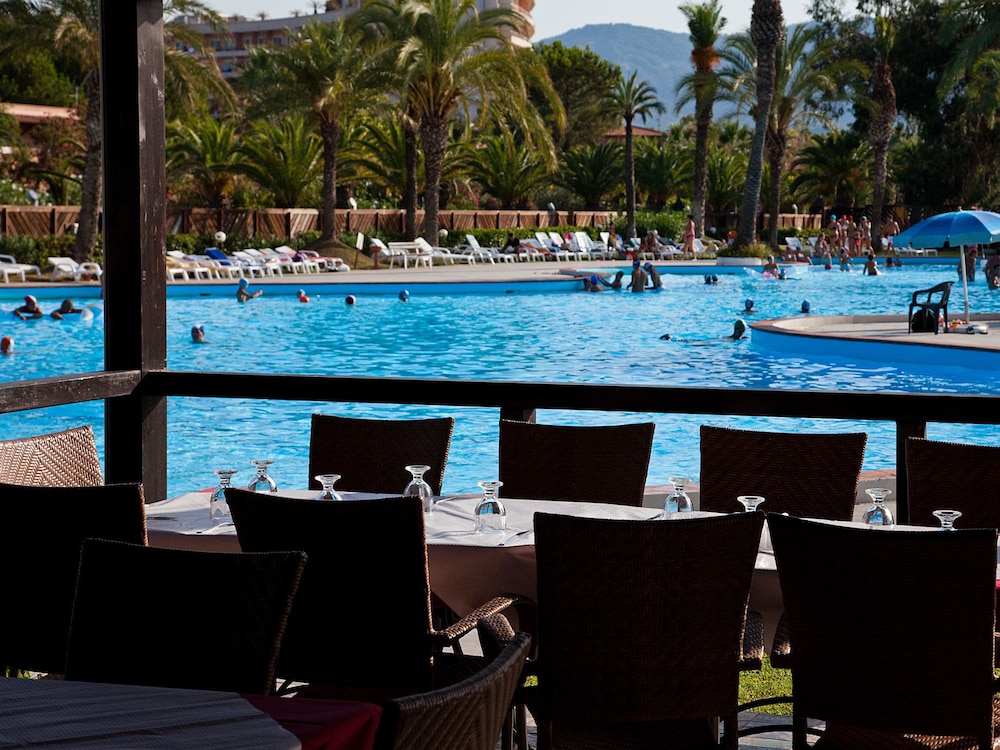 Tindari Resort & Marina Beach