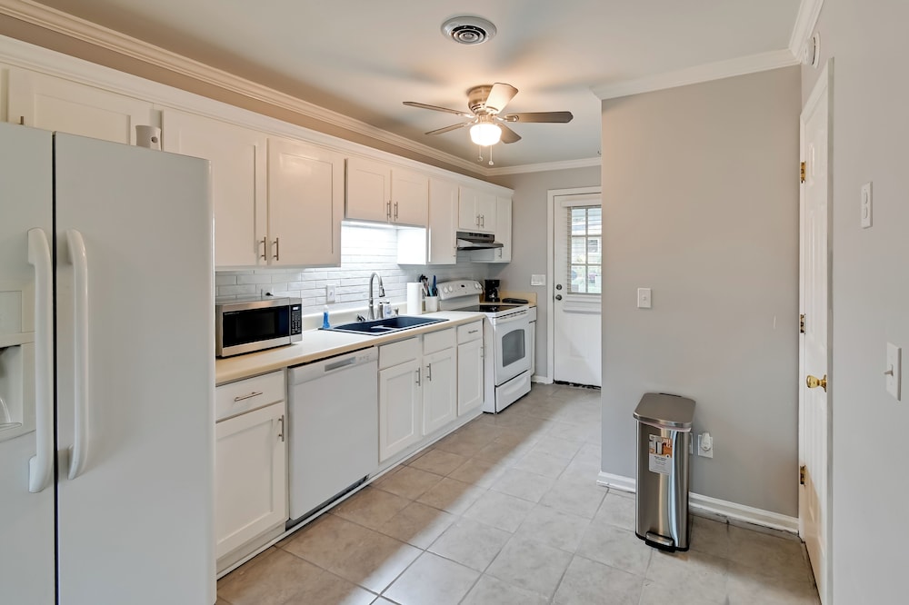 Hike & Explore: Cheraw Apt 7 Mi to Lake Juniper!