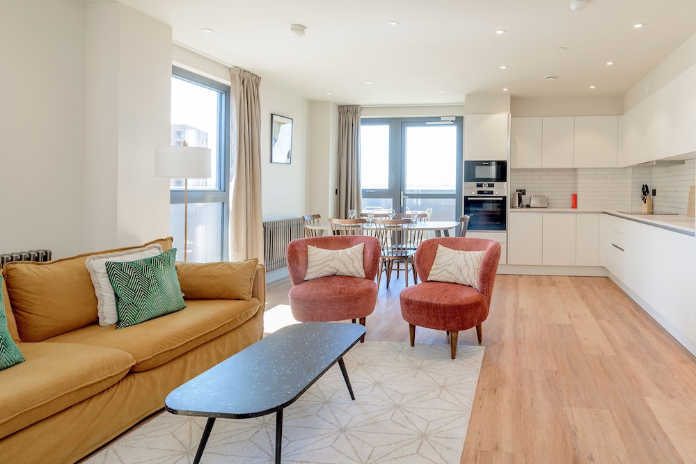 Refined London Haven